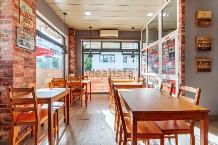 Espaço comercial à venda na Rua António Assunção, 10 a