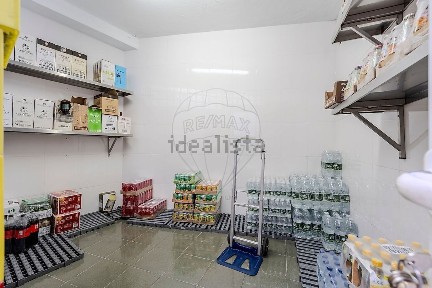 Espaço comercial à venda na Rua do Sol