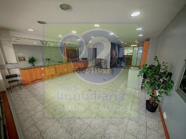 Espaço comercial à venda na Praceta Florbela Espanca