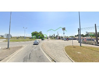 Armazém à venda em Amorim
