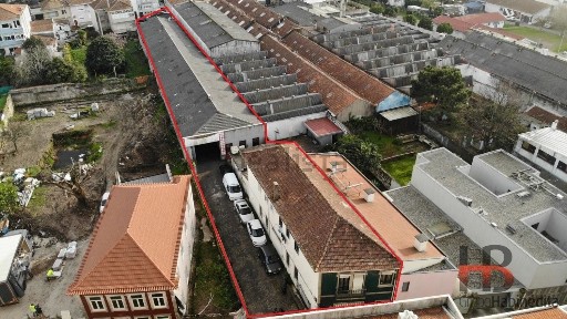 Armazém à venda na Francos - Casa da Música - Pedro Hispano