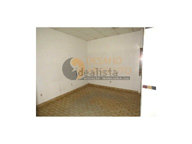 Espaço comercial à venda no Alto do Seixalinho
