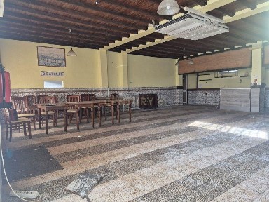 Espaço comercial à venda na Rua Luís de Camões, 9