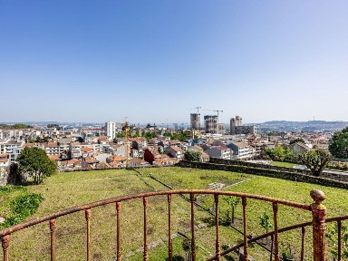 Espaço comercial à venda na Rua de Dom João IV, 956