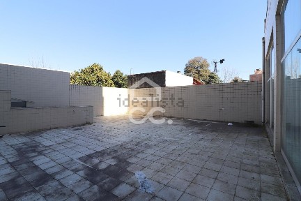 Espaço comercial à venda na Areosa
