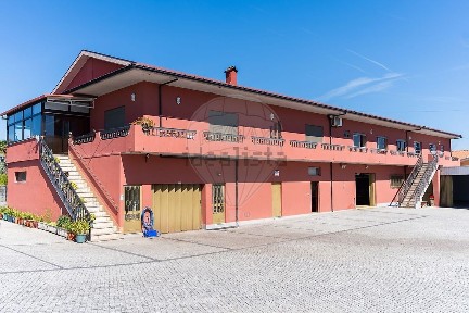 Armazém à venda na Travessa de Covas de Cima