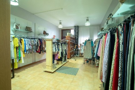 Espaço comercial à venda na Rua Doutor António Granjo