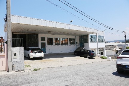 Armazém à venda em Lustosa
