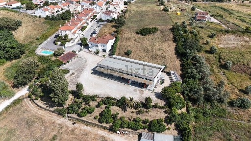 Armazém à venda na Rua do Agricultor