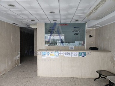 Espaço comercial à venda na Rua da República