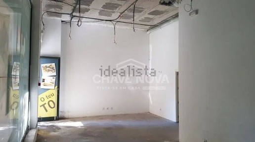 Espaço comercial à venda na Rua de Vale Formoso