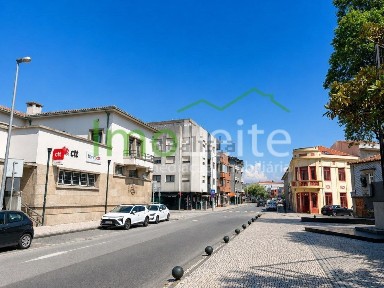 Cafetaria à venda na Praça do Almada