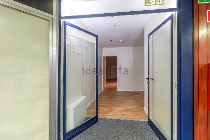 Espaço comercial com rentabilidade à venda na Rua do Sobreiro