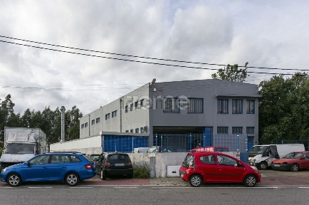 Armazém à venda na Avenida Dom Miguel, 339