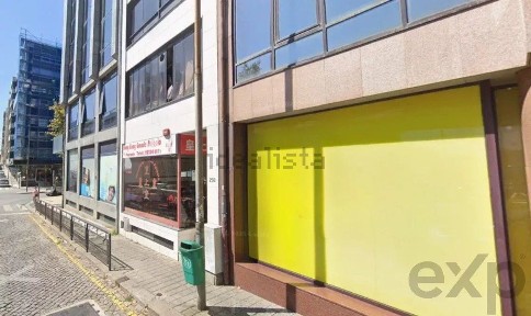 Espaço comercial à venda na Camões - Faria Guimarães