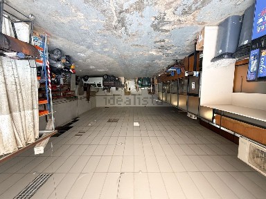 Armazém à venda na Rua do Solão s/n