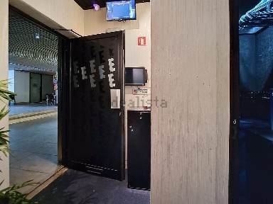 Espaço comercial à venda na Rua de Júlio Dinis n.115