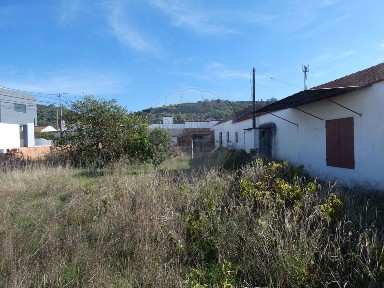 Armazém à venda na Rua da Liberdade