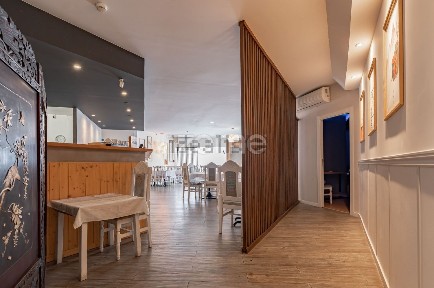 Espaço comercial à venda na Rua Infante Dom Augusto