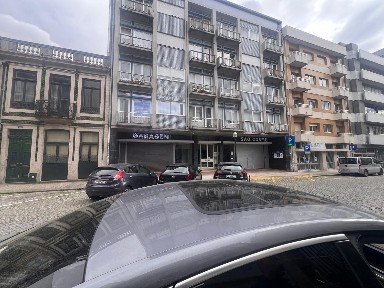 Espaço comercial à venda na Rua do Barão de São Cosme
