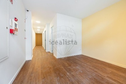 Espaço comercial à venda na Rua de Vale Formoso