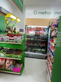 Espaço comercial à venda na Avenida Fernando Namora