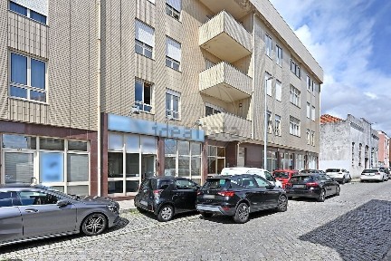 Espaço comercial à venda na Rua de Francos