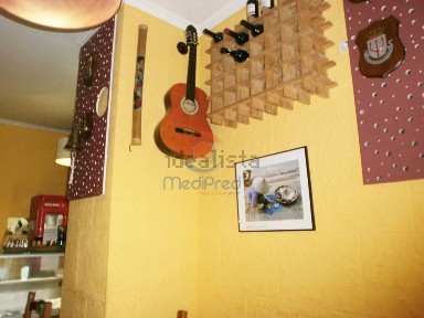 Espaço comercial à venda em Almada