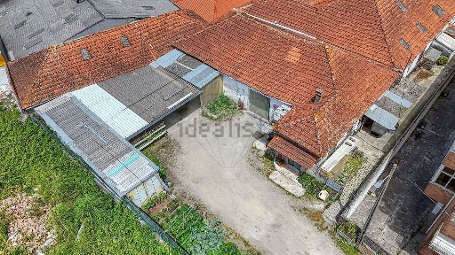 Armazém à venda na Travessa do Padrão