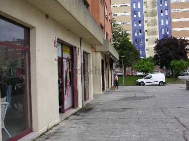 Espaço comercial à venda na Vila d'Este - Monte da Virgem