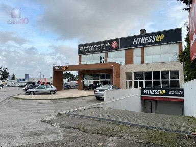 Espaço comercial à venda no Vale do Cobro