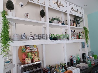Espaço comercial à venda no Largo Manuel António da Costa