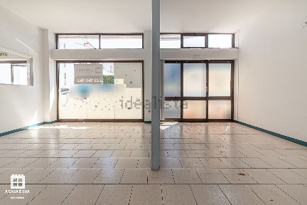 Espaço comercial à venda na São Félix da Marinha