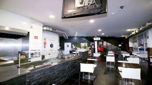 Espaço comercial à venda em Castêlo da Maia