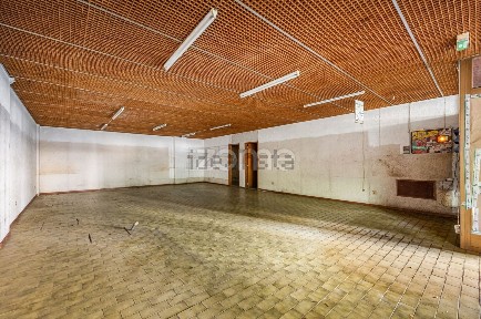 Espaço comercial à venda na Praça João XXIII, 214