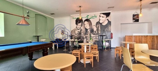 Espaço comercial à venda na Avenida Visconde Tojal s/n
