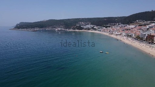 Espaço comercial com rentabilidade à venda na Rua Navegador Rodrigues Soromenho