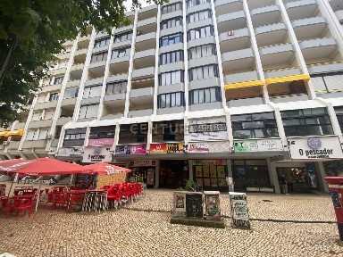 Espaço comercial à venda na Praça da Liberdade, 17