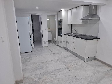 Espaço comercial à venda no Vale de Milhaços