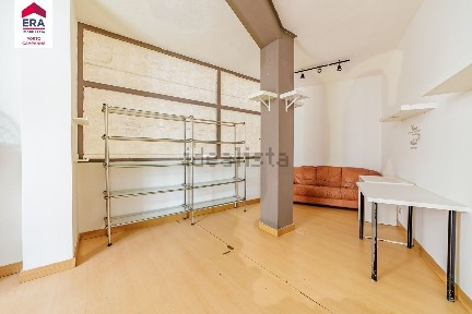 Espaço comercial à venda na Rua da Boavista