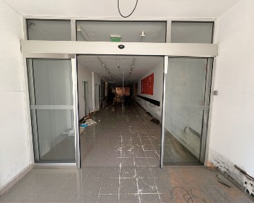 Espaço comercial à venda na Rua de Costa Cabral s/n