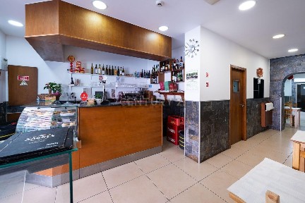 Espaço comercial à venda na Rua Rosas do Pombal, 23 C