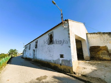 Armazém à venda em Alvalade