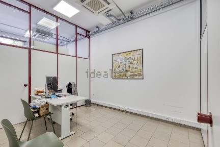 Espaço comercial à venda na Praceta João Villaret, 183
