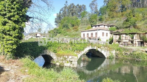 Espaço comercial à venda em Margaride (Santa Eulália) - Várzea - Lagares - Varziela - Moure