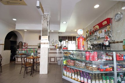 Espaço comercial à venda na Praceta Doutor Alberto de Araújo