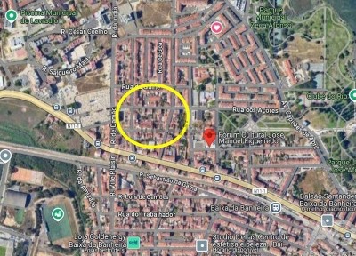 Espaço comercial à venda na Baixa da Banheira