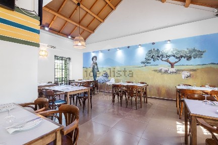 Espaço comercial à venda na Avenida General Humberto Delgado