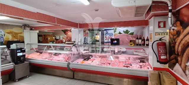 Espaço comercial à venda em Alhos Vedros