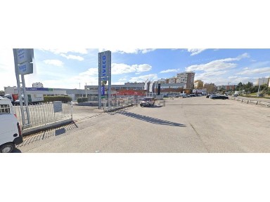 Espaço comercial com rentabilidade à venda na Avenida Álvaro Cunhal